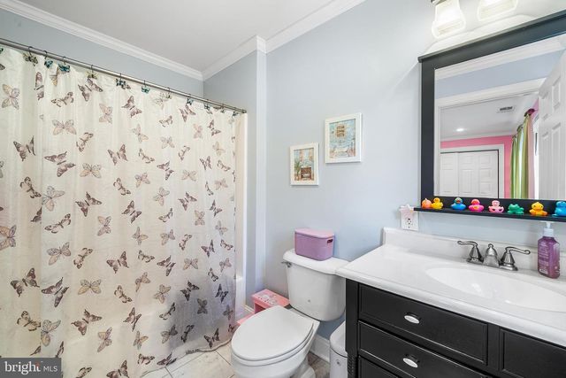 21 ANGUS LN, Warren, NJ 07059