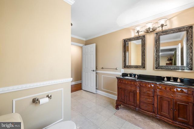 21 ANGUS LN, Warren, NJ 07059