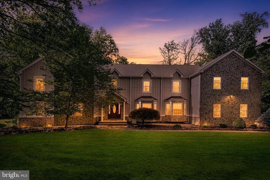 21 ANGUS LN, Warren, NJ 07059