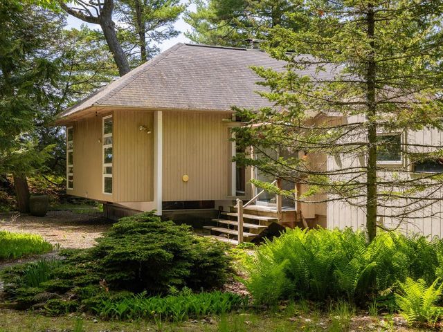 187 Morgan Drive, Shelburne, VT 05482