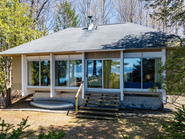 187 Morgan Drive, Shelburne, VT 05482