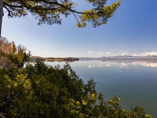 187 Morgan Drive, Shelburne, VT 05482