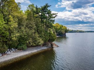 187 Morgan Drive, Shelburne, VT 05482