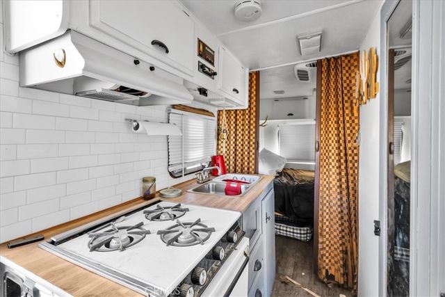 1560 Jackrabbit Trail, 29 Palms, CA 92277