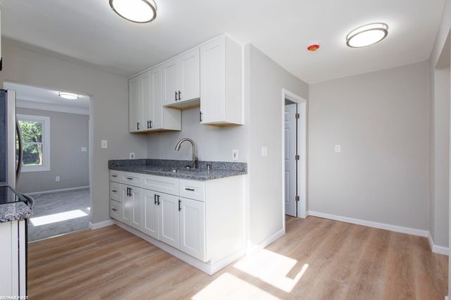 49 Fessenden St Street, Mount Clemens, MI 48043