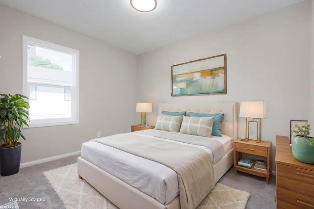 49 Fessenden St Street, Mount Clemens, MI 48043