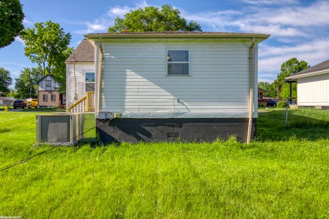 49 Fessenden St Street, Mount Clemens, MI 48043