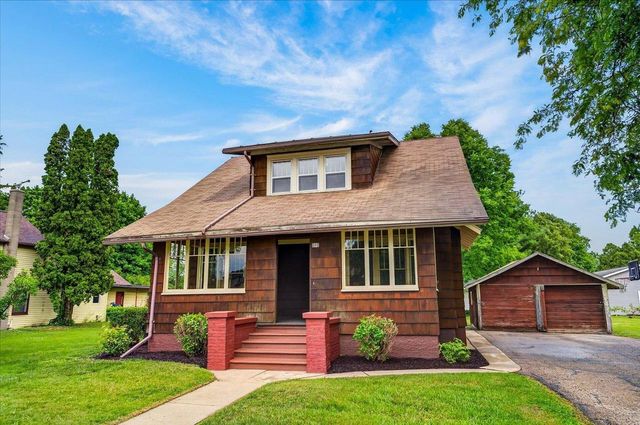 210 W Hudson Street, Mazomanie, WI 53560