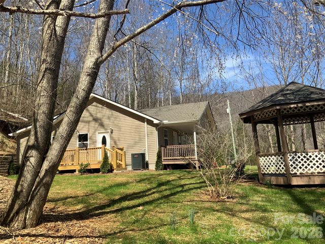 841 B CHARLOTTE Highway, Fairview, NC 28730