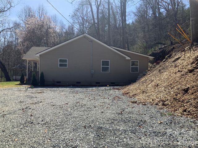 841 B CHARLOTTE Highway, Fairview, NC 28730