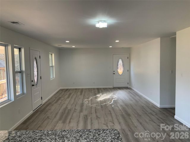 841 B CHARLOTTE Highway, Fairview, NC 28730