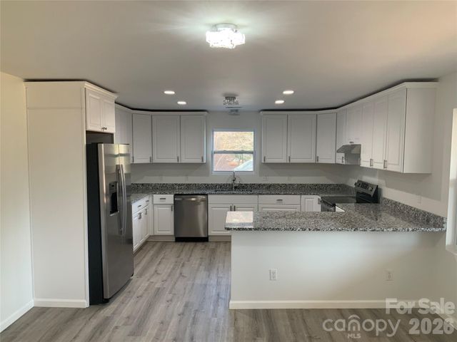 841 B CHARLOTTE Highway, Fairview, NC 28730