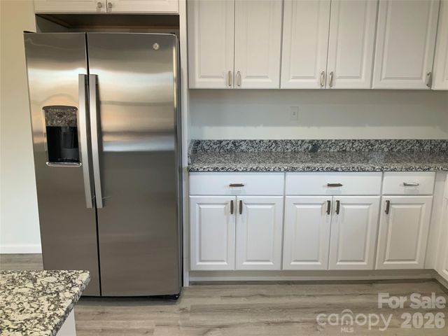 841 B CHARLOTTE Highway, Fairview, NC 28730