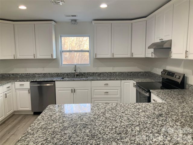 841 B CHARLOTTE Highway, Fairview, NC 28730