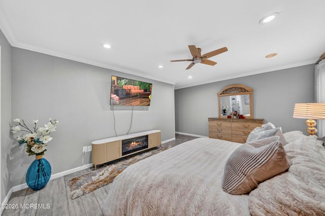 12 Periwinkle Court, East Brunswick, NJ 08816