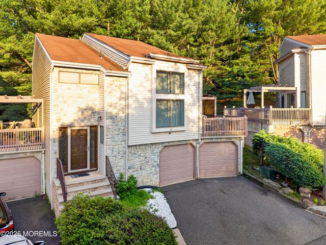 12 Periwinkle Court, East Brunswick, NJ 08816