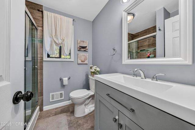 12 Periwinkle Court, East Brunswick, NJ 08816