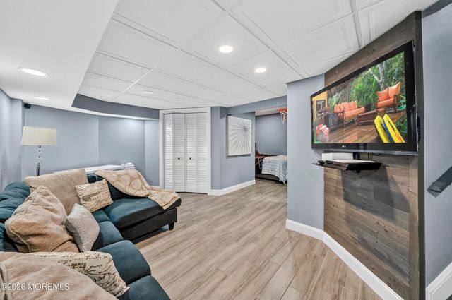 12 Periwinkle Court, East Brunswick, NJ 08816