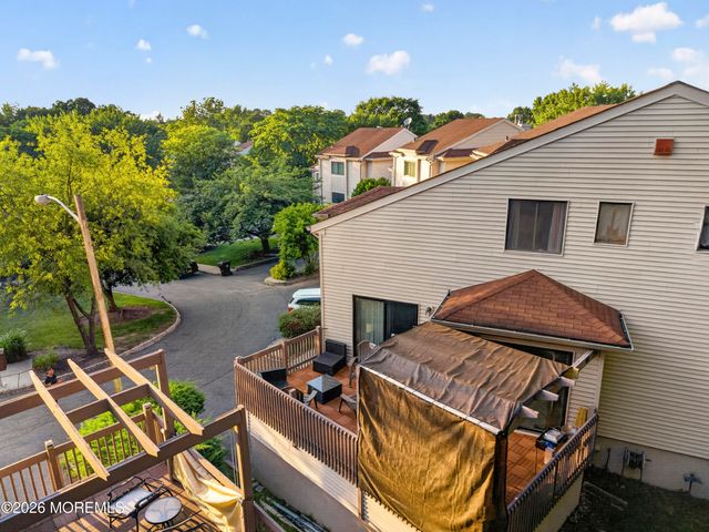 12 Periwinkle Court, East Brunswick, NJ 08816