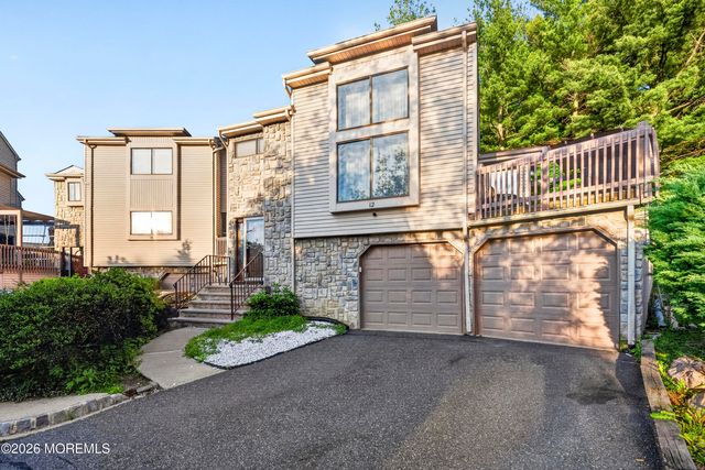 12 Periwinkle Court, East Brunswick, NJ 08816