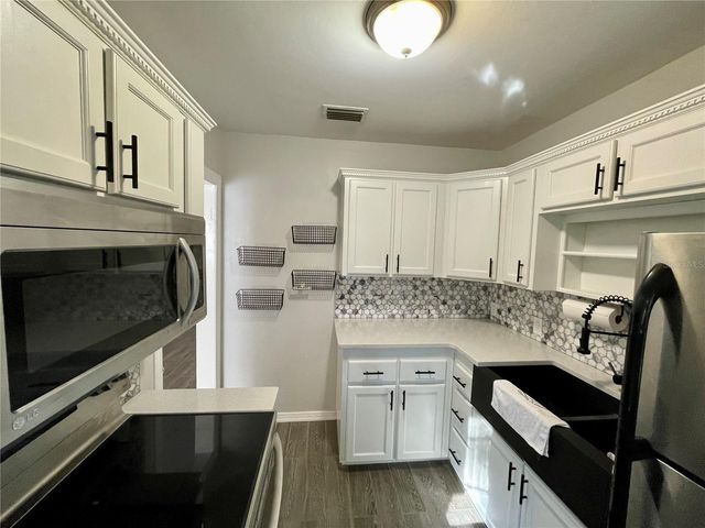 706 MISSION DRIVE, Wildwood, FL 34785