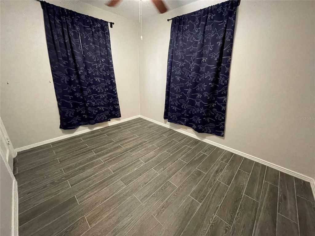 Image 18 of property listing at 706 MISSION DRIVE, Wildwood, FL 34785