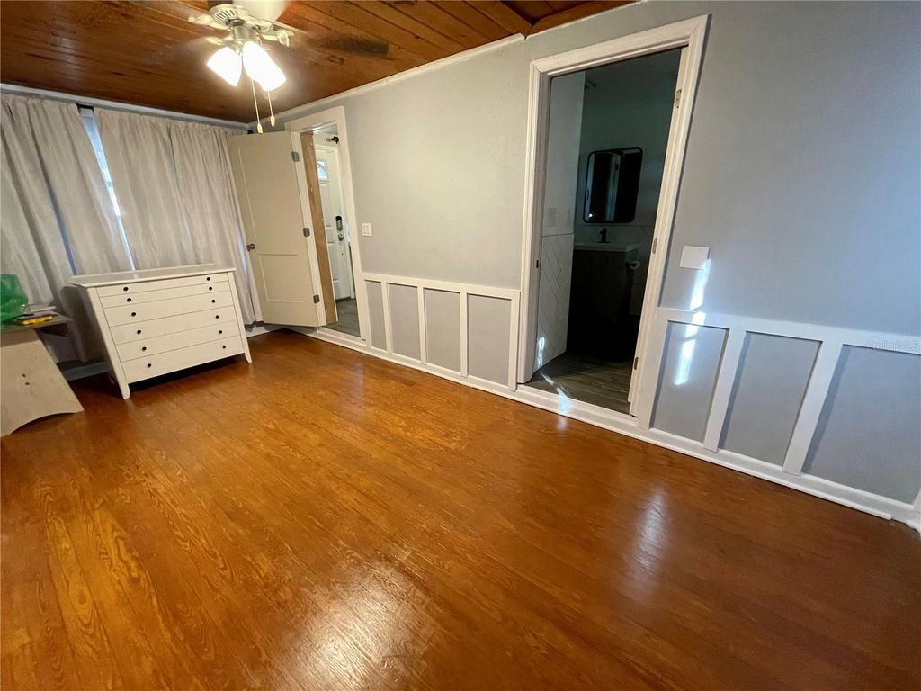 Image 21 of property listing at 706 MISSION DRIVE, Wildwood, FL 34785