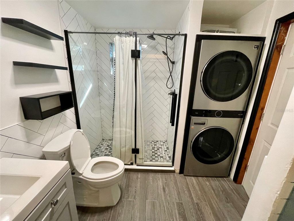 Image 25 of property listing at 706 MISSION DRIVE, Wildwood, FL 34785