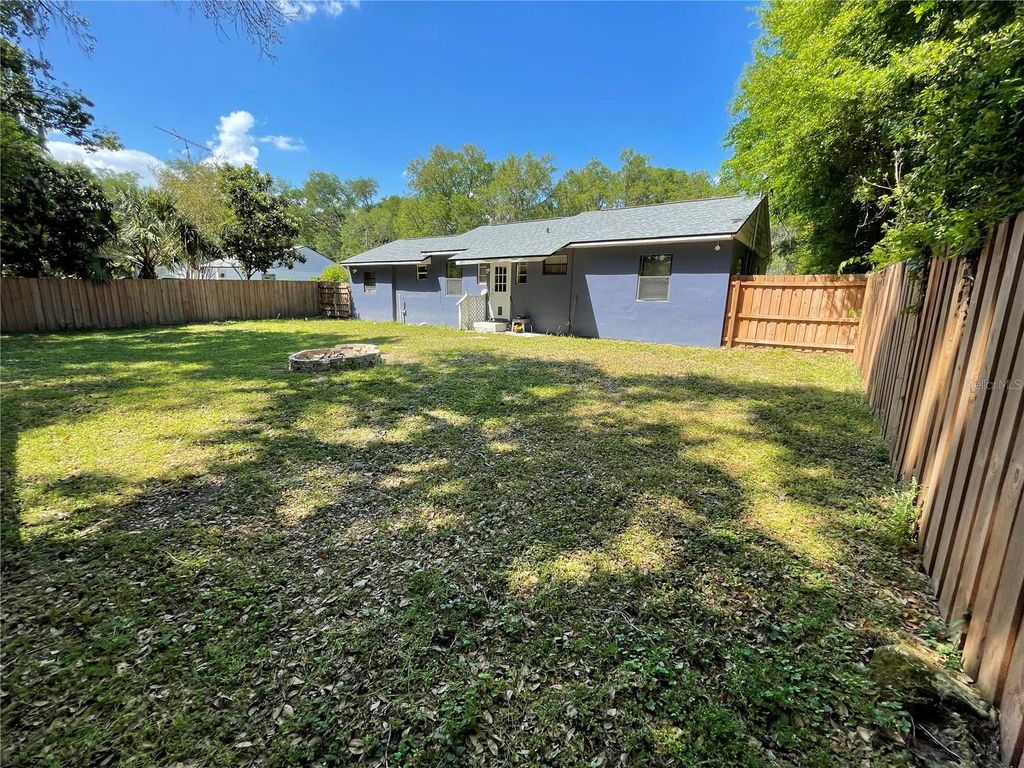 Image 29 of property listing at 706 MISSION DRIVE, Wildwood, FL 34785