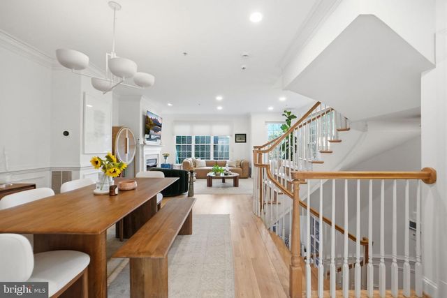 1320 LESSARD LN, Mclean, VA 22101