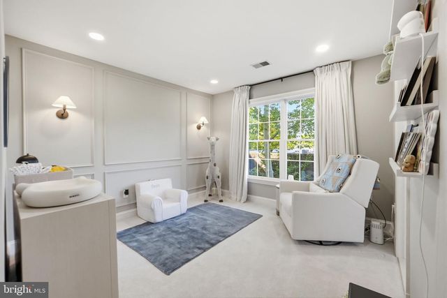 1320 LESSARD LN, Mclean, VA 22101