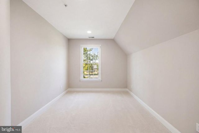 1320 LESSARD LN, Mclean, VA 22101