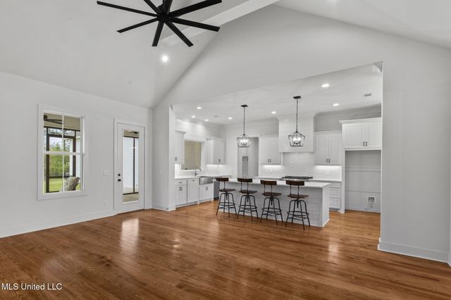 505 Castaway Circle, Brandon, MS 39047