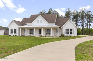 505 Castaway Circle, Brandon, MS 39047