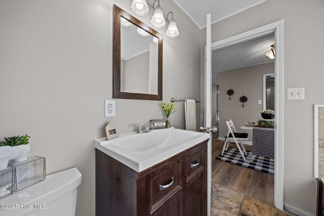 501 Oak Lane, Jacksonville, NC 28540