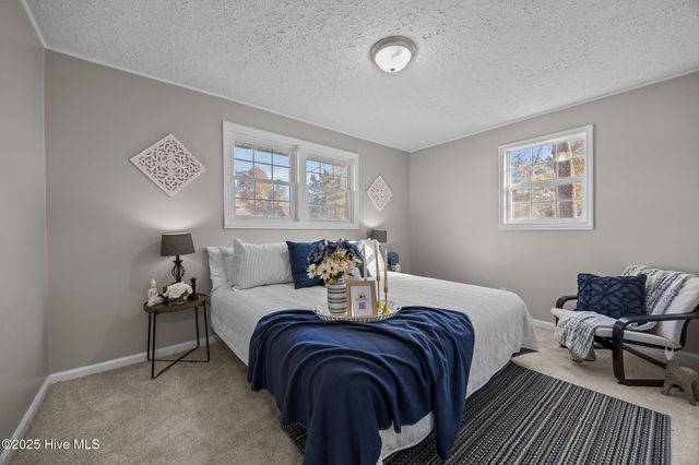 501 Oak Lane, Jacksonville, NC 28540