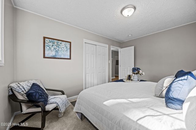 501 Oak Lane, Jacksonville, NC 28540