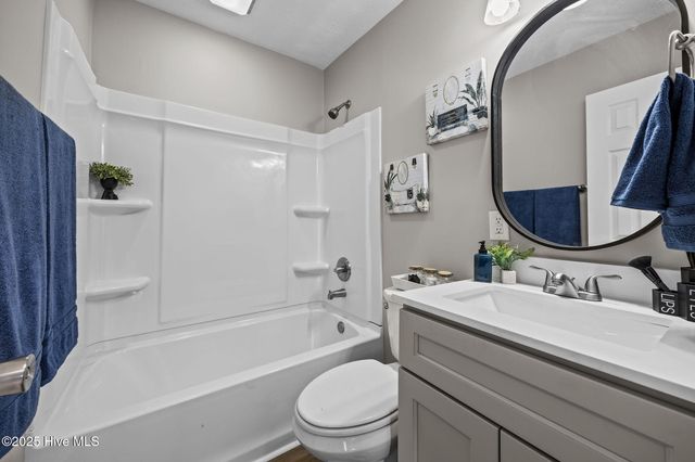 501 Oak Lane, Jacksonville, NC 28540