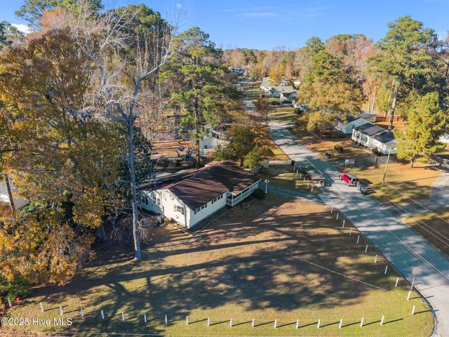 501 Oak Lane, Jacksonville, NC 28540