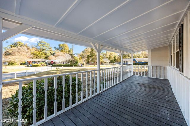 501 Oak Lane, Jacksonville, NC 28540