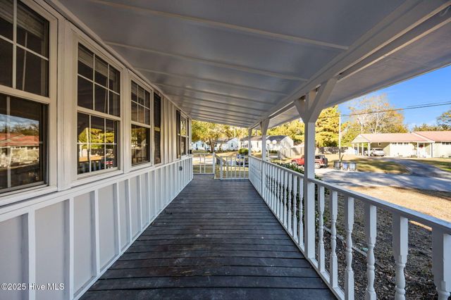 501 Oak Lane, Jacksonville, NC 28540