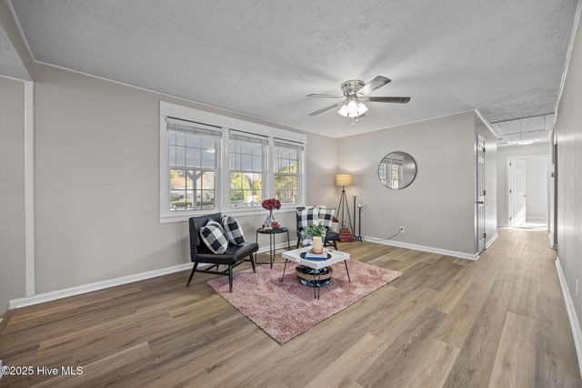 501 Oak Lane, Jacksonville, NC 28540