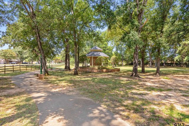 103 Park Ridge Lane, Bullard, TX 75757