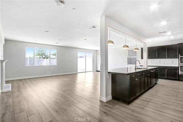 11270 Guava, Corona, CA 92883