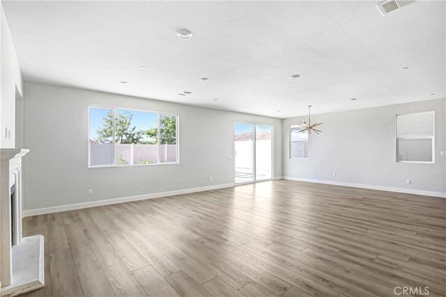 11270 Guava, Corona, CA 92883