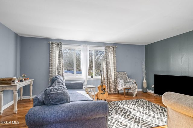 1090 Sacandaga Road, Schenectady, NY 12302