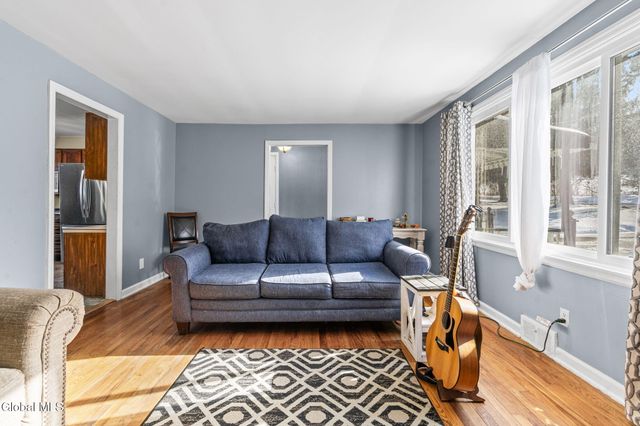 1090 Sacandaga Road, Schenectady, NY 12302