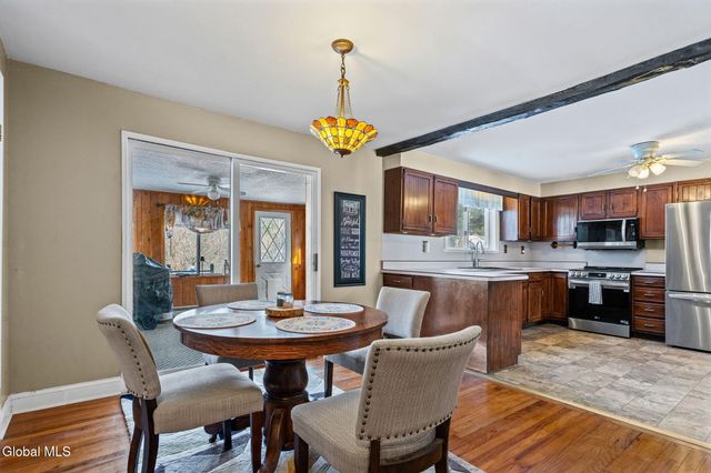 1090 Sacandaga Road, Schenectady, NY 12302