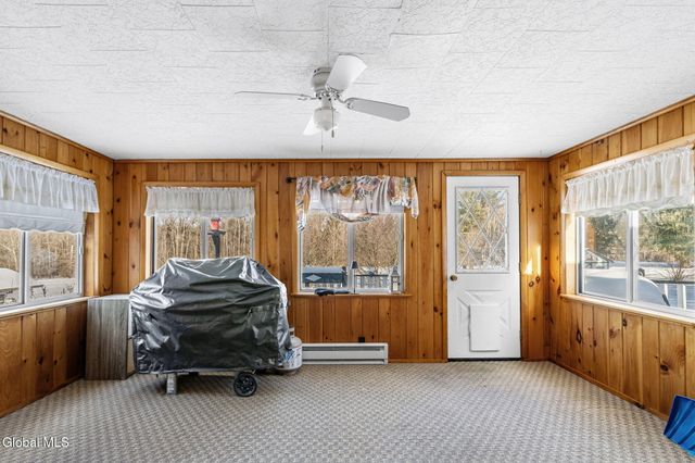 1090 Sacandaga Road, Schenectady, NY 12302