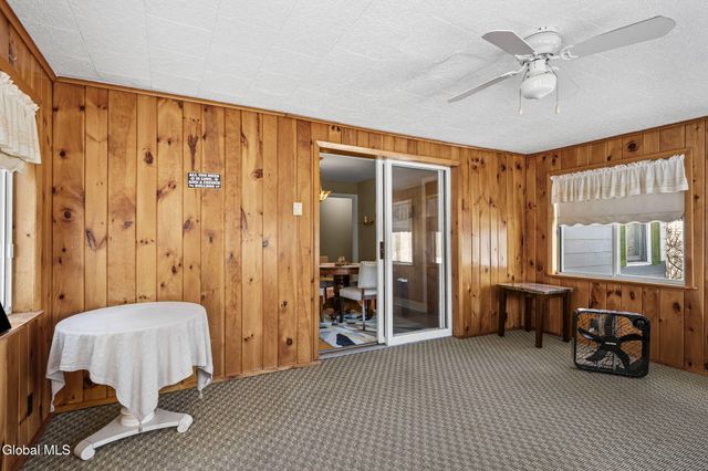 1090 Sacandaga Road, Schenectady, NY 12302